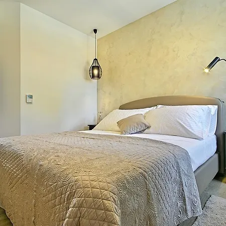 Tastefully Decorated Villa With Swimming Pool In Porec Porec