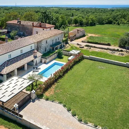 Tastefully Decorated Villa With Swimming Pool In Porec Villa Porec