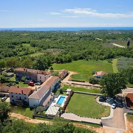 Tastefully Decorated Villa With Swimming Pool In Porec Villa